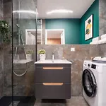 Aparthotel Pure Premium - Free Parking & Ac