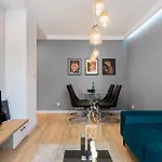 Pure Premium - Free Parking & Ac Aparthotel