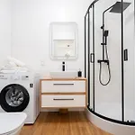 Pure Premium - Free Parking & Ac Aparthotel 4*