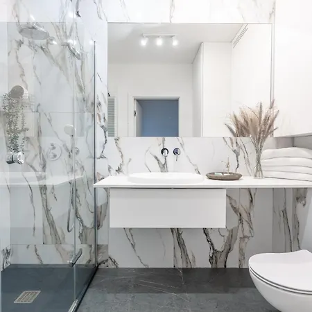 Lejlighedshotel Pure Premium - Free Parking & Ac 4*