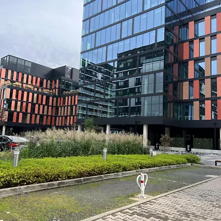 Pure Premium - Free Parking & Ac Apartahotel