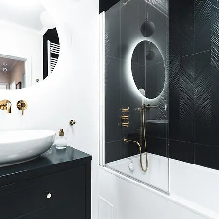 Pure Premium - Free Parking & Ac Wrocław