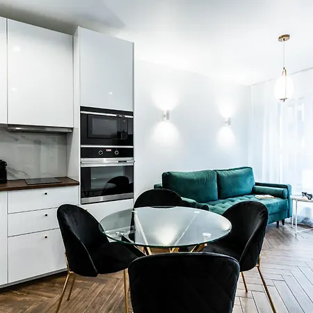 Ξενοδοχείο με διαμερίσματα Pure Premium - Free Parking & Ac 4*