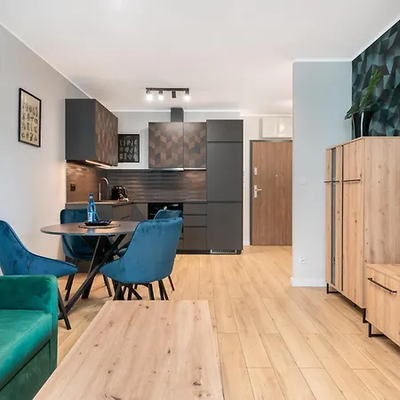 Pure Premium - Free Parking & Ac Wroclaw