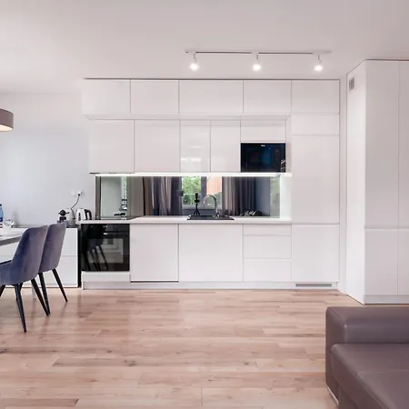 Pure Premium - Free Parking & Ac Βρότσλαβ