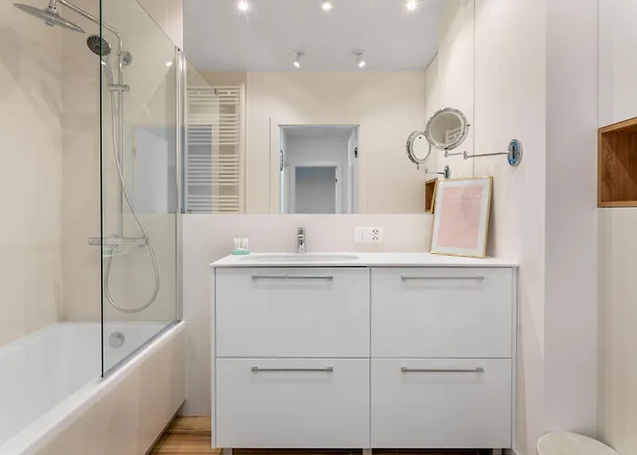 Pure Premium - Free Parking & Ac Вроцлав